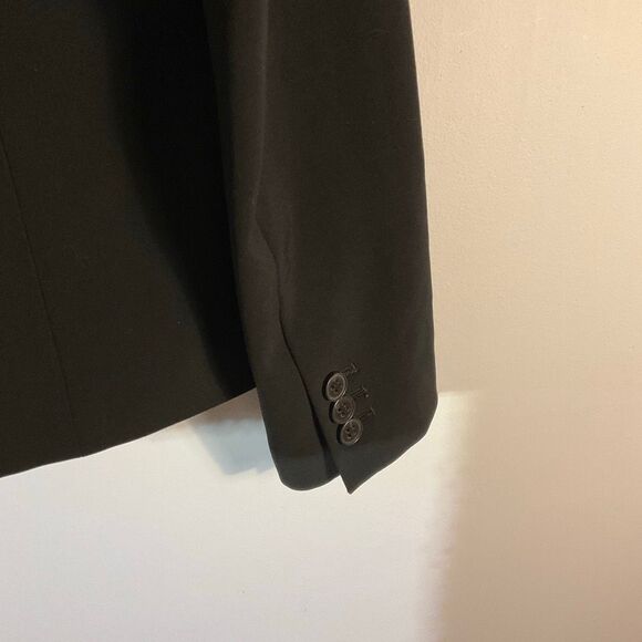 Black Blazer Theory Quality luxury minimalist Black 8 capsulewardrobe - Picture 13 of 15